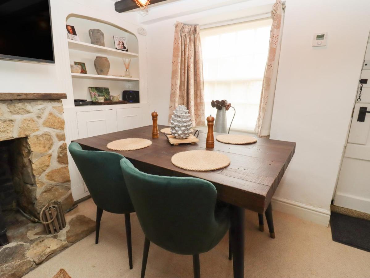 Hobbes Cottage Malmesbury Esterno foto