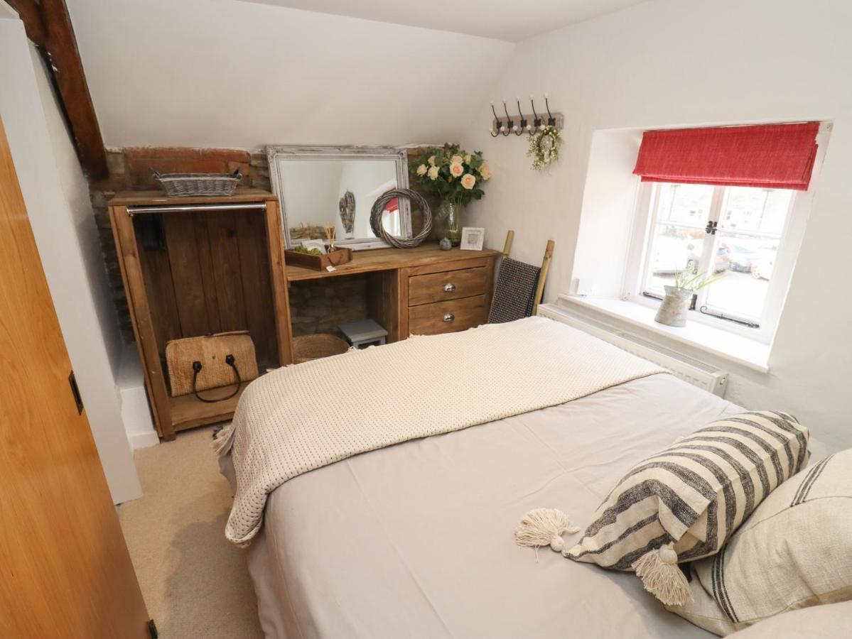 Hobbes Cottage Malmesbury Esterno foto